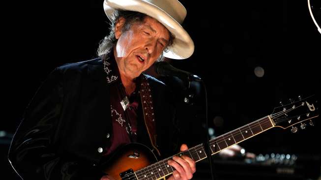 Bob Dylan Menangkan Nobel Sastra 2016