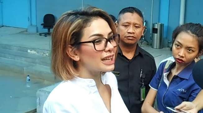 Cemarkan Nama Baik, Nikita Mirzani Laporkan Jupe Sore Nanti