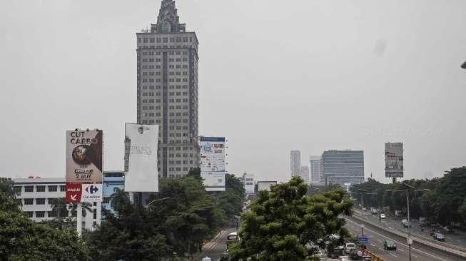 Siapa pemilik Menara Saidah di Jalan MT Haryono, Jakarta, Selasa (18/10).