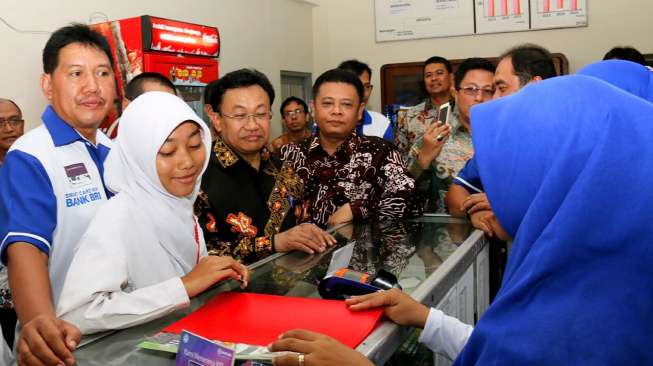 BRI dan Kemendikbud Resmikan Kartu Indonesia Pintar Plus