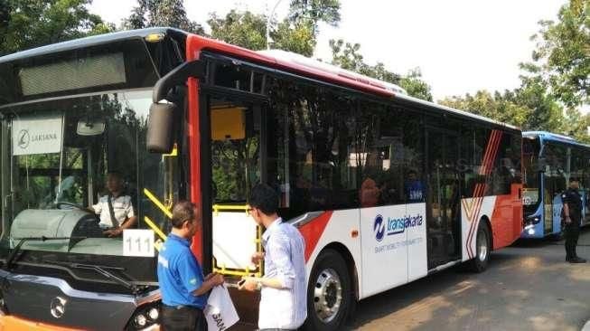 Luncurkan 116 Bus, Ahok Ingin Bus Terbaik di Dunia Ada di Jakarta