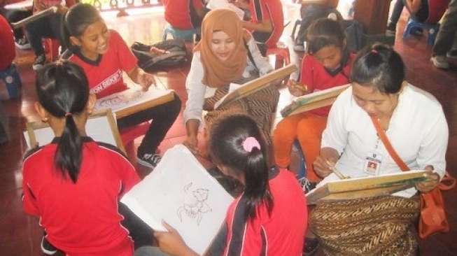 Mengunjungi Kampung Batik Laweyan di Solo