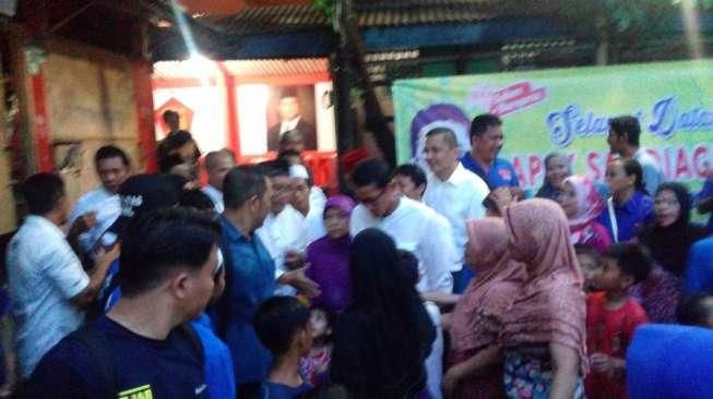 Sandiaga Datangi Kampung Tempat Jokowi dan Ahok Dulu Kalah Telak