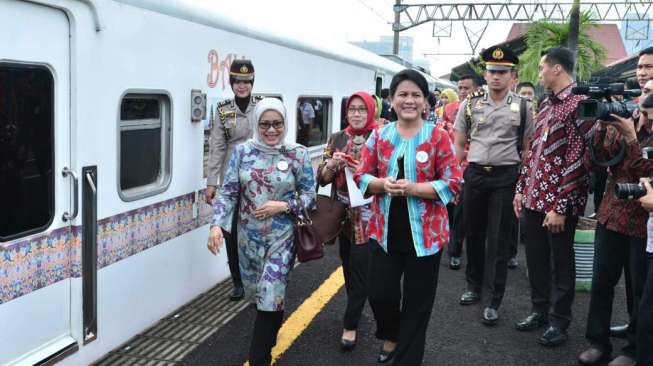 Ke Cirebon, Ini yang Dilakukan Ibu Negara Iriana Jokowi