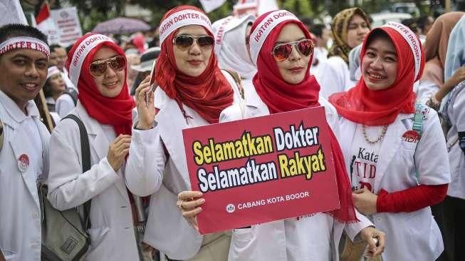 Agar membatalkan Program Dokter Layanan Primer (DLP).    