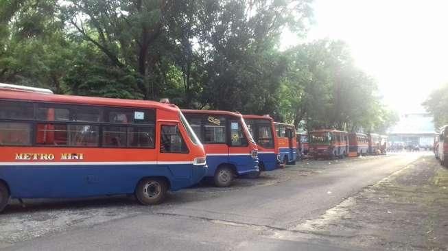 Djarot Ingin Metromini Lenyap dari Jakarta pada 2018