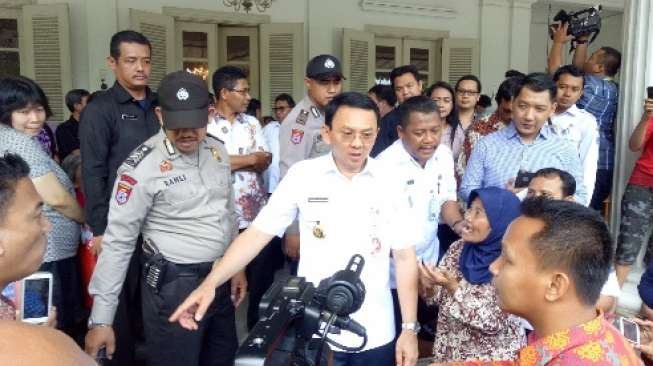 Begini Cara Ahok Melawak di Depan 'Si Doel' dan Praja IPDN