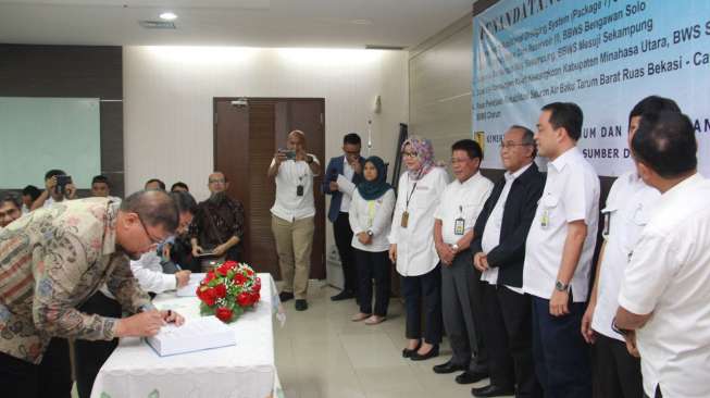 Kementerian PUPR Rehabilitasi Saluran Tarum Barat