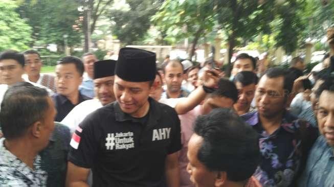 Datangi Masjid Sunda Kelapa, Agus Yudhoyono Bantah Kampanye