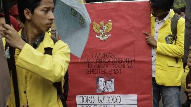 Mahasiswa Tuntut Evaluasi Kinerja Jokowi-JK