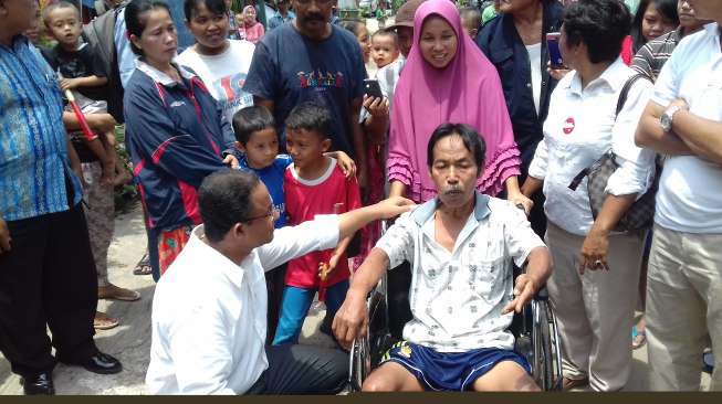 Banyak Poster Agus SBY, Anies Pertama Kali Blusukan ke Papanggo