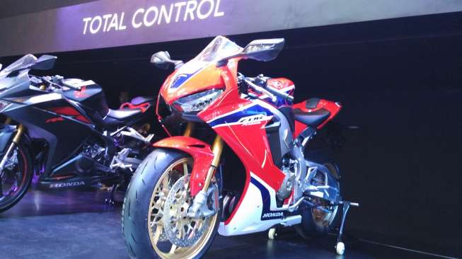 Honda Pasarkan CBR1000RR pada Semester Kedua 2017