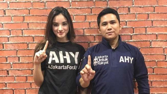 Deretan Foto-foto Ghina, Si Cantik yang Bikin Heboh Kampanye Agus