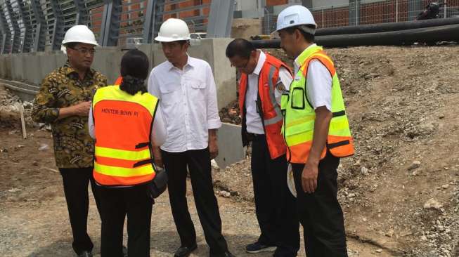 Presiden Jokowi Tinjau Proyek Kereta Bandara Soekarno Hatta