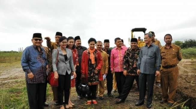 Komisi VIII Tinjau Pembangunan Asrama Haji Padang Pariaman