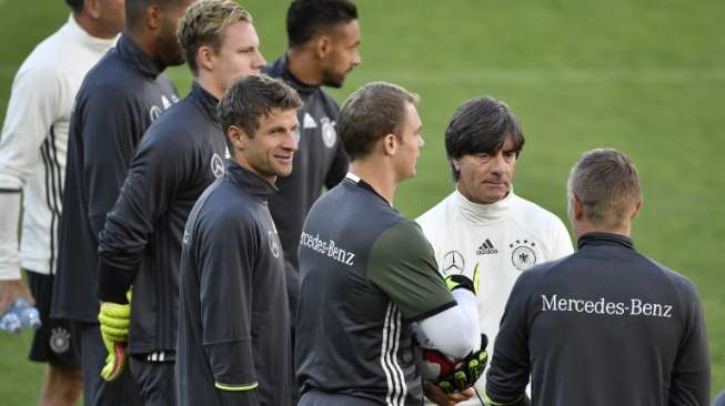 Setelah Kroos dan Boateng, Loew Kini Kehilangan Neuer