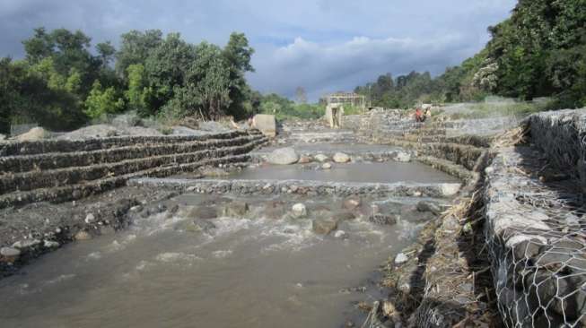 Pemerintah Bangun Bendung Penahan Lahar di Sinabung