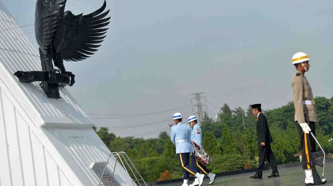 Dalam rangka memperingati Hari Pahlawan 10 November. 