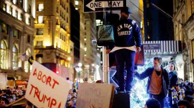 Kemenangan Donald Trump Guncang Amerika Serikat