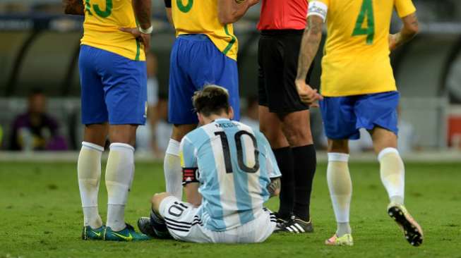Messi Mati Kutu, Brasil Bantai Argentina