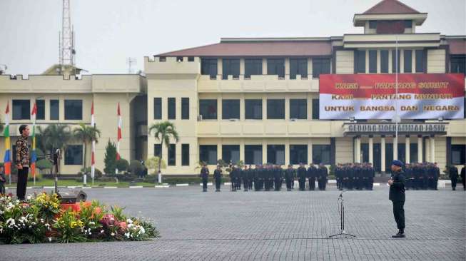 Jokowi Kunjungi Mako Brimob