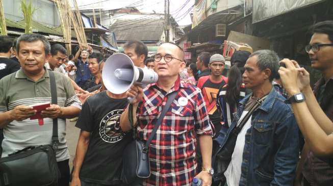 Ruhut Sitompul Pastikan Ahok Akan Taat Hukum