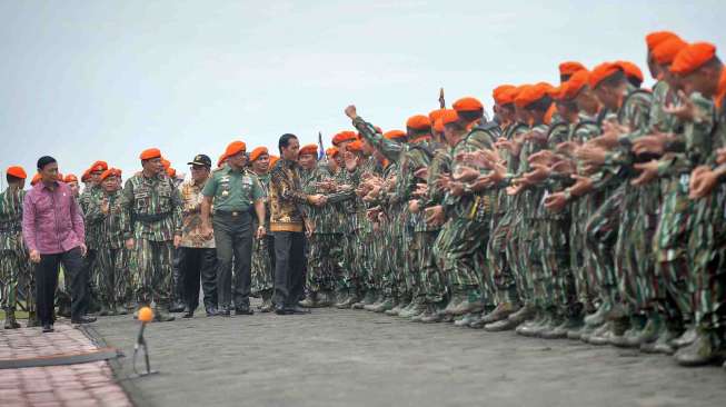 Jokowi Kunjungi Korpaskhas TNI AU