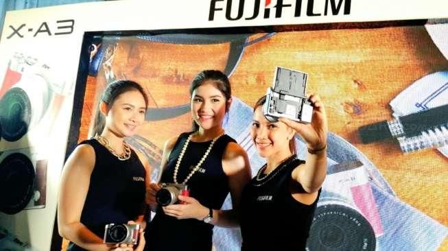 Fujifilm X-A3, Kamera "Mirrorless" Berdesain Retro untuk "Selfie"