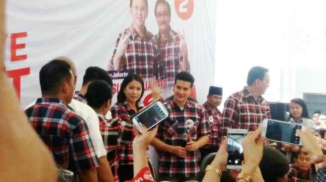 Steve Emmanuel dan adiknya, Kerenina Sunny Halim, di Rumah Lembang [suara.com/Bowo Raharjo]