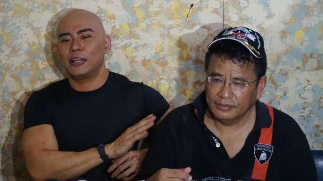 Pandji Pragiwaksono Ledek Ekspresi Wajah Deddy Corbuzier : Kayak Lagi Nyium Kentut