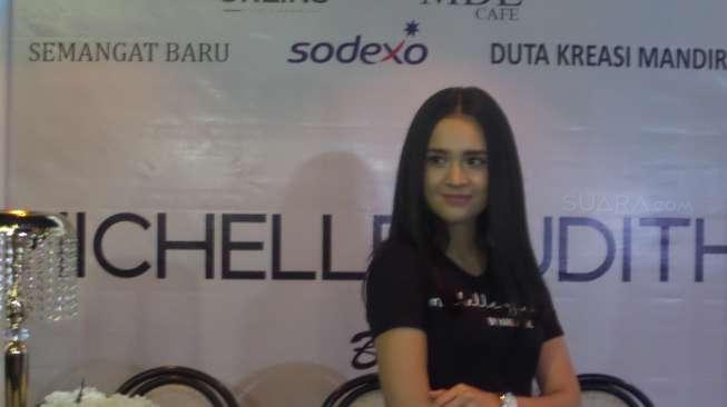 Jadi Desainer Fashion, Michelle Ziudith Belajar di Mana?