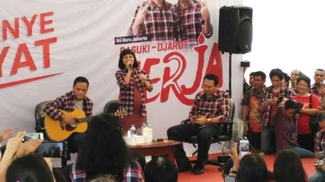 Dagelan Ala Ahok, Usai Elus Perut Andien, Elus Perut Prasetio