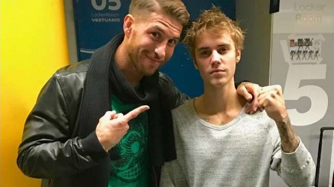 Nggak Puas Foto Bareng MSN, Bieber "Narsis" Bareng Kapten Madrid