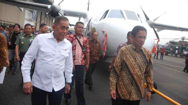 Menhan Terima Dua Unit Helikopter