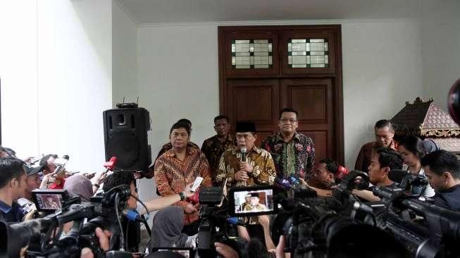 Ade Komarudin Sambangi Rumah Megawati