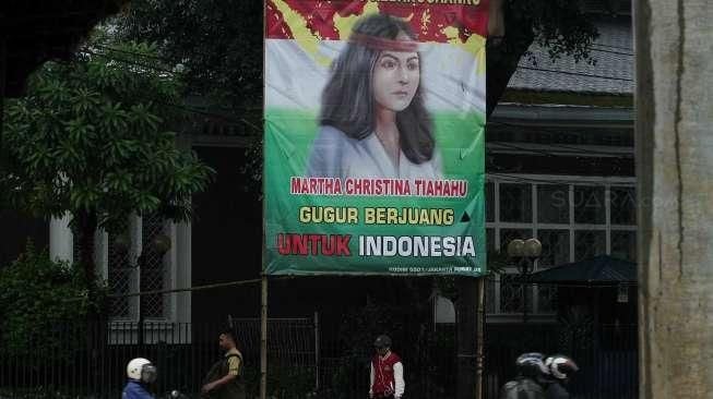 Baliho Bertema Pahlawan