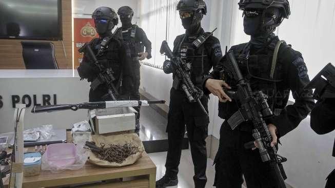 Para pelaku teror bom tersebut menargetkan aksinya pada akhir tahun