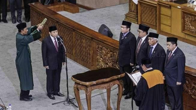 Setya Novanto kembali menjadi Ketua DPR menggantikan Ade Komarudin