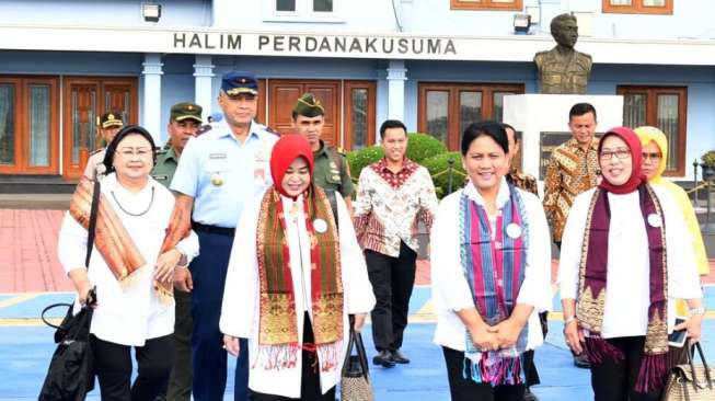 Ibu Negara Tinjau Program Deteksi Kanker Serviks di Padang