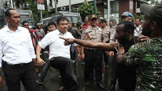 Polisi Bubarkan Aksi Front Rakyat Indonesia