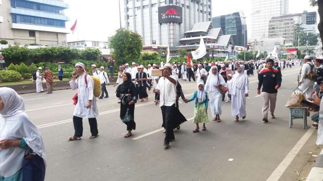 Aksi Bela Islam Jilid III, Demonstran Nekat Bawa Anak Kecil