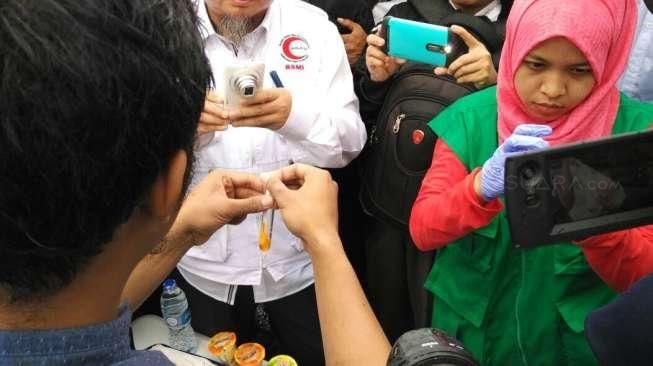 Tim Medis Temukan Satu Dus Minuman Diduga Beracun di Monas