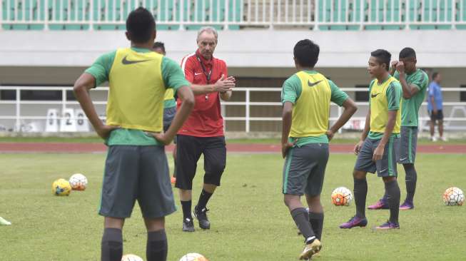 Jelang Laga Kontra Vietnam, Riedl:"Yang Penting Jangan Kebobolan"