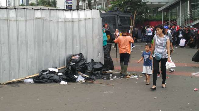 Sampah Bertebaran Usai Acara Kita Indonesia