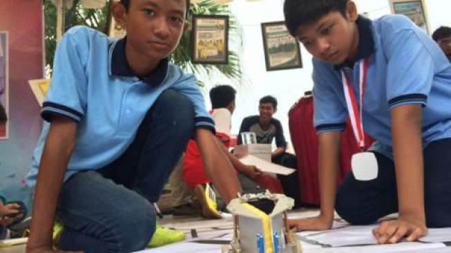 Robot Penghias Donut Karya Pelajar SMP Ini Raih Medali Emas