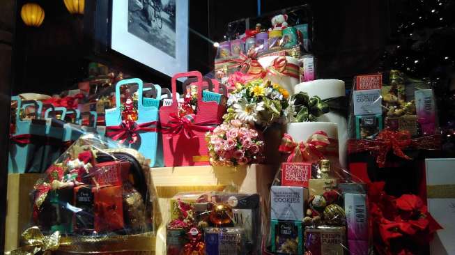 Rayakan Natal dan Tahun Baru dengan Cake dan Hampers Cantik