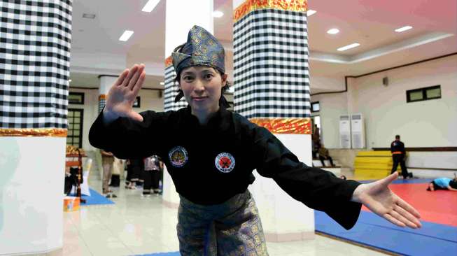 Cantiknya Gerak Silat, Pikat Hati Perempuan Jepang Ini