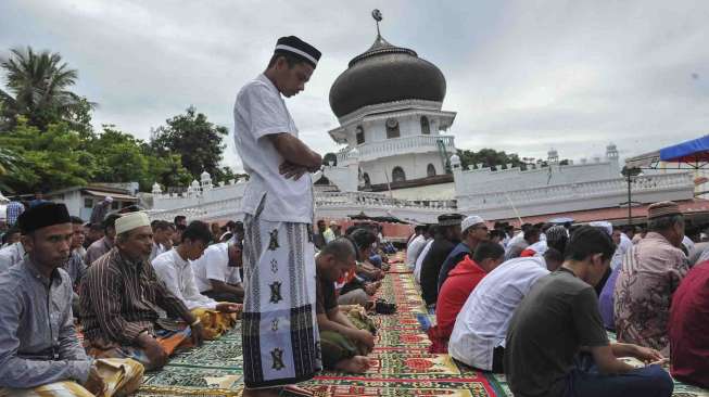 Salat Jumat di Pidie Jaya