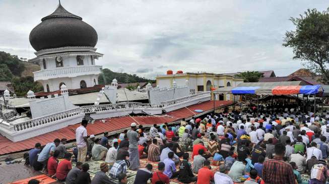 Salat Jumat di Pidie Jaya