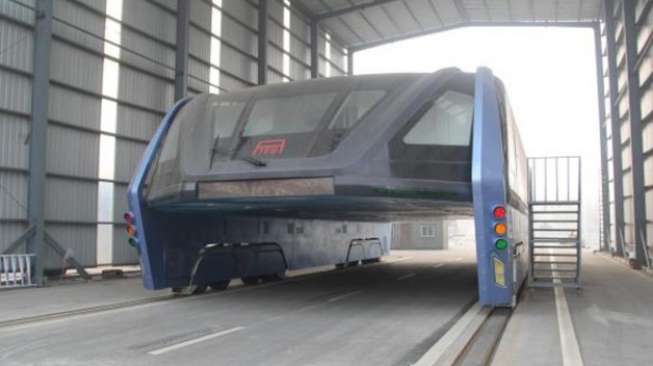 Bus Masa Depan Cina Cuma 'Khayalan'?